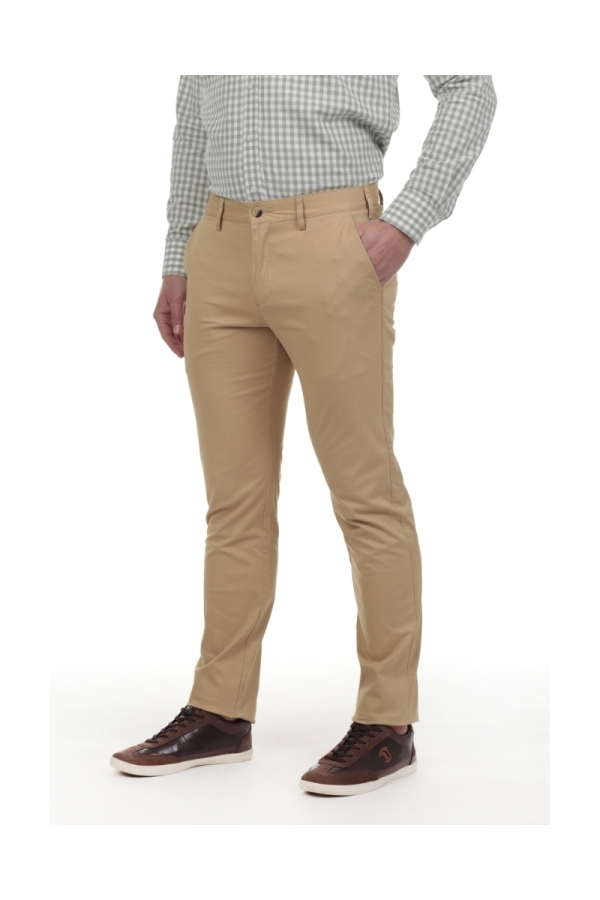 Pantalon Chino Hombre The Time Of Bocha QV1PCHINO Camel