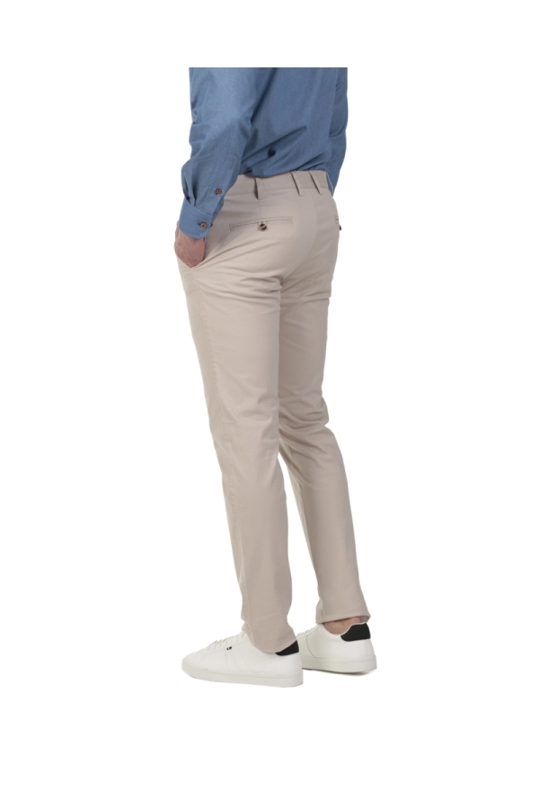 Pantalon Chino Hombre The Time Of Bocha QV1PCHINO Piedra