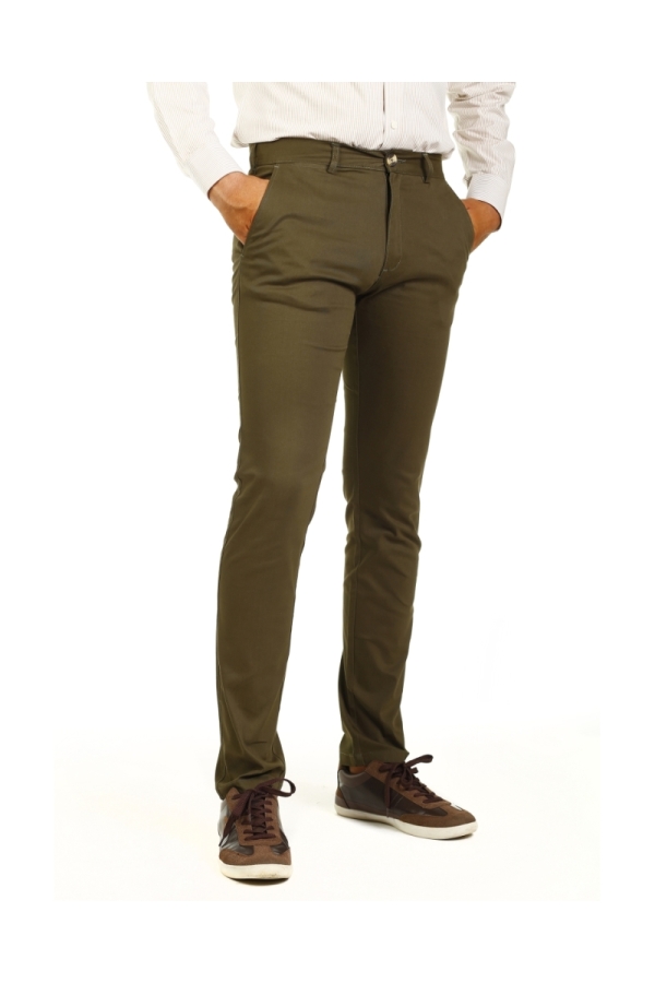 Pantalón Chino Hombre The Time Of Bocha QV1PCHINO Oliva