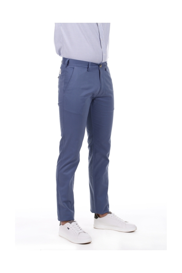 Pantalón Chino Hombre The Time Of Bocha QV1PCHINO Indigo