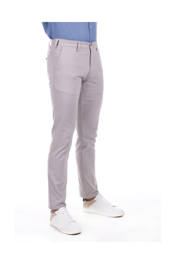 Pantalón Chino Hombre The Time Of Bocha QV1PCHINO Plomo