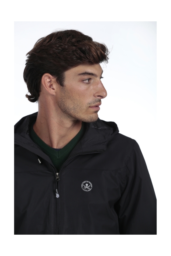 Cortaviento Wind Hombre The Time Of Bocha QI1PWIND Negro