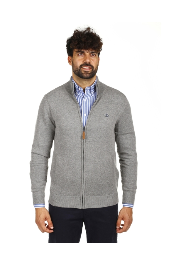 Total 58+ imagen rebeca ropa hombre Abzlocal.mx